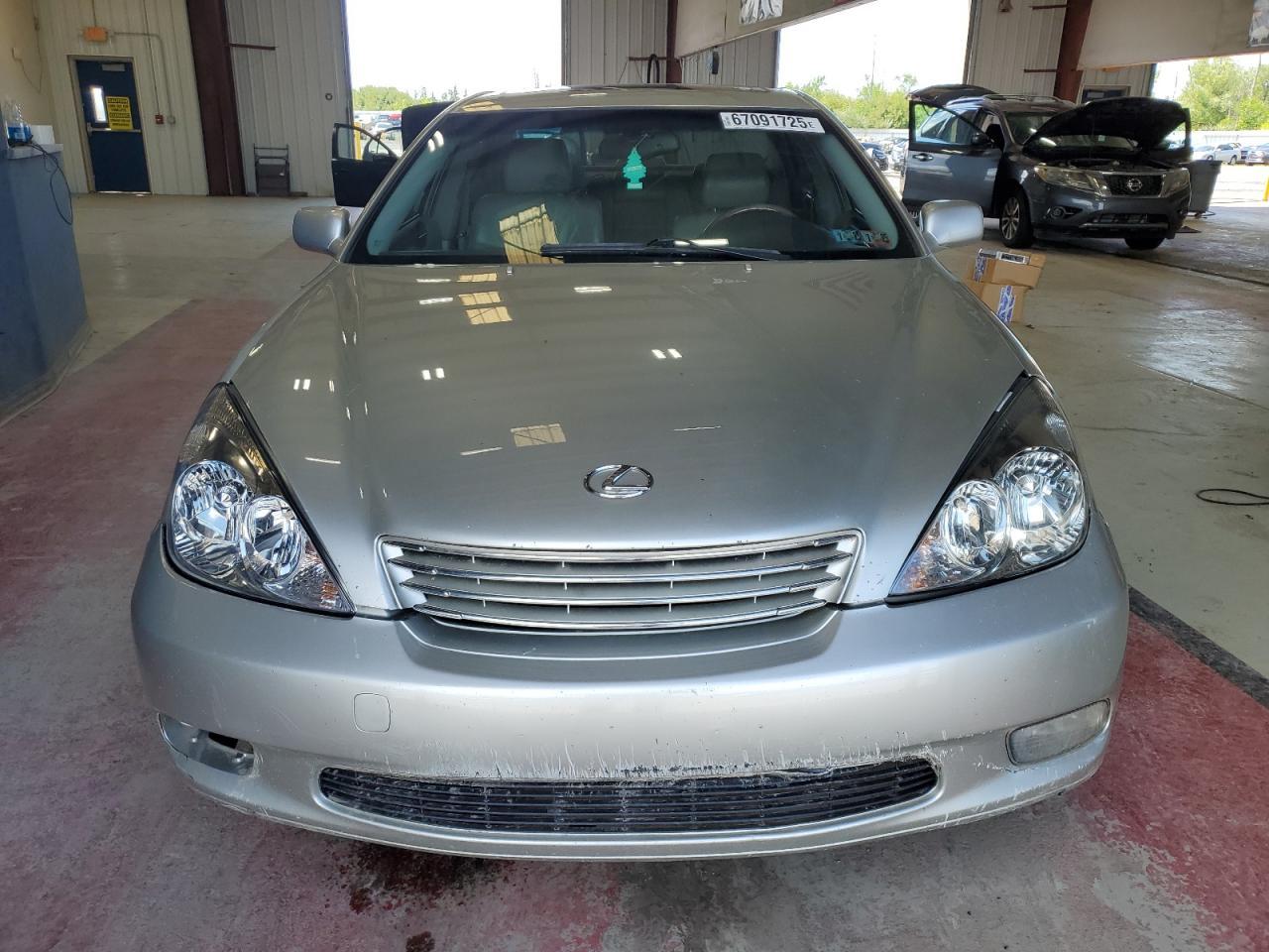 2004 Lexus Es 330 - Image 5