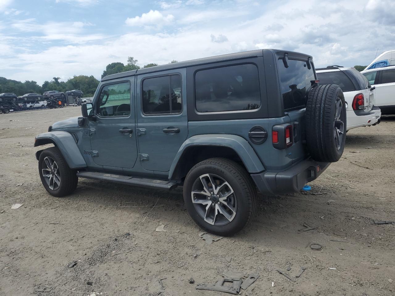 2024 Jeep Wrangler 4Xe - Image 2