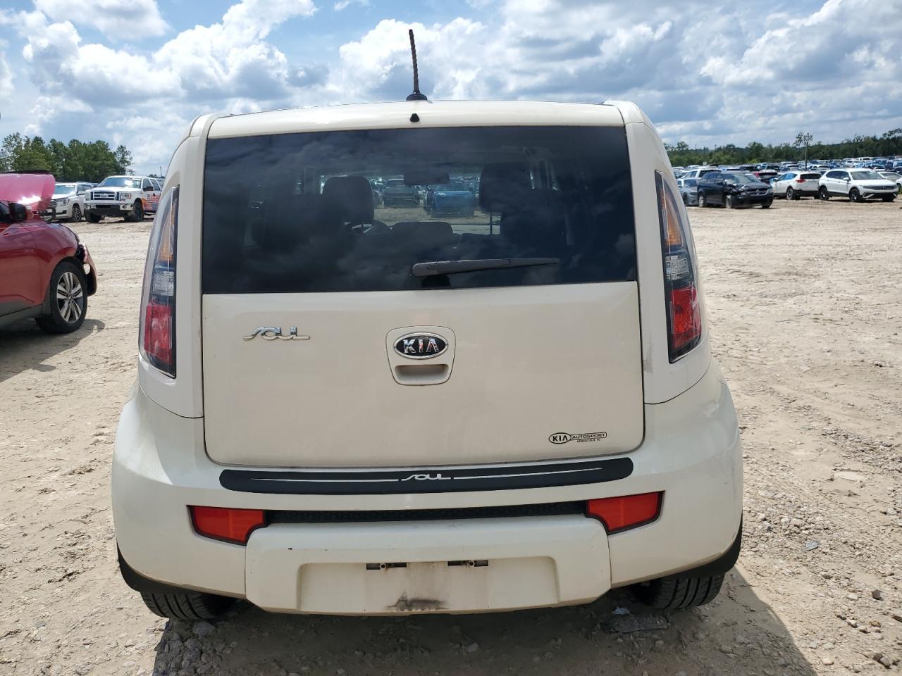 2011 Kia Soul + - Фото 6