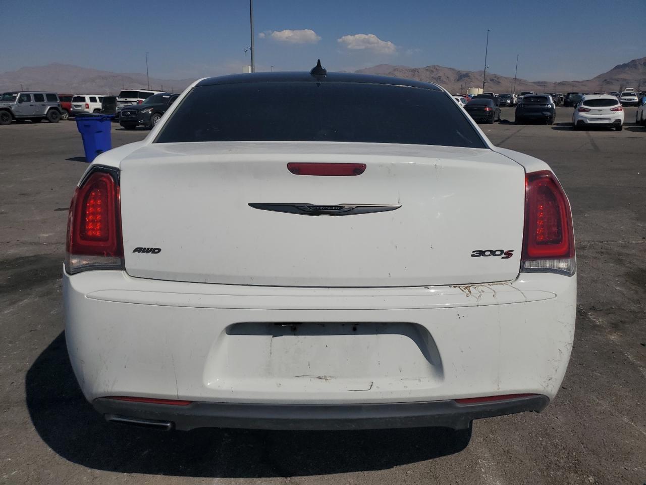 2016 Chrysler 300 S - Фото 6