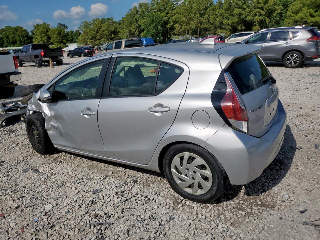 2015 Toyota Prius C - Фото 2