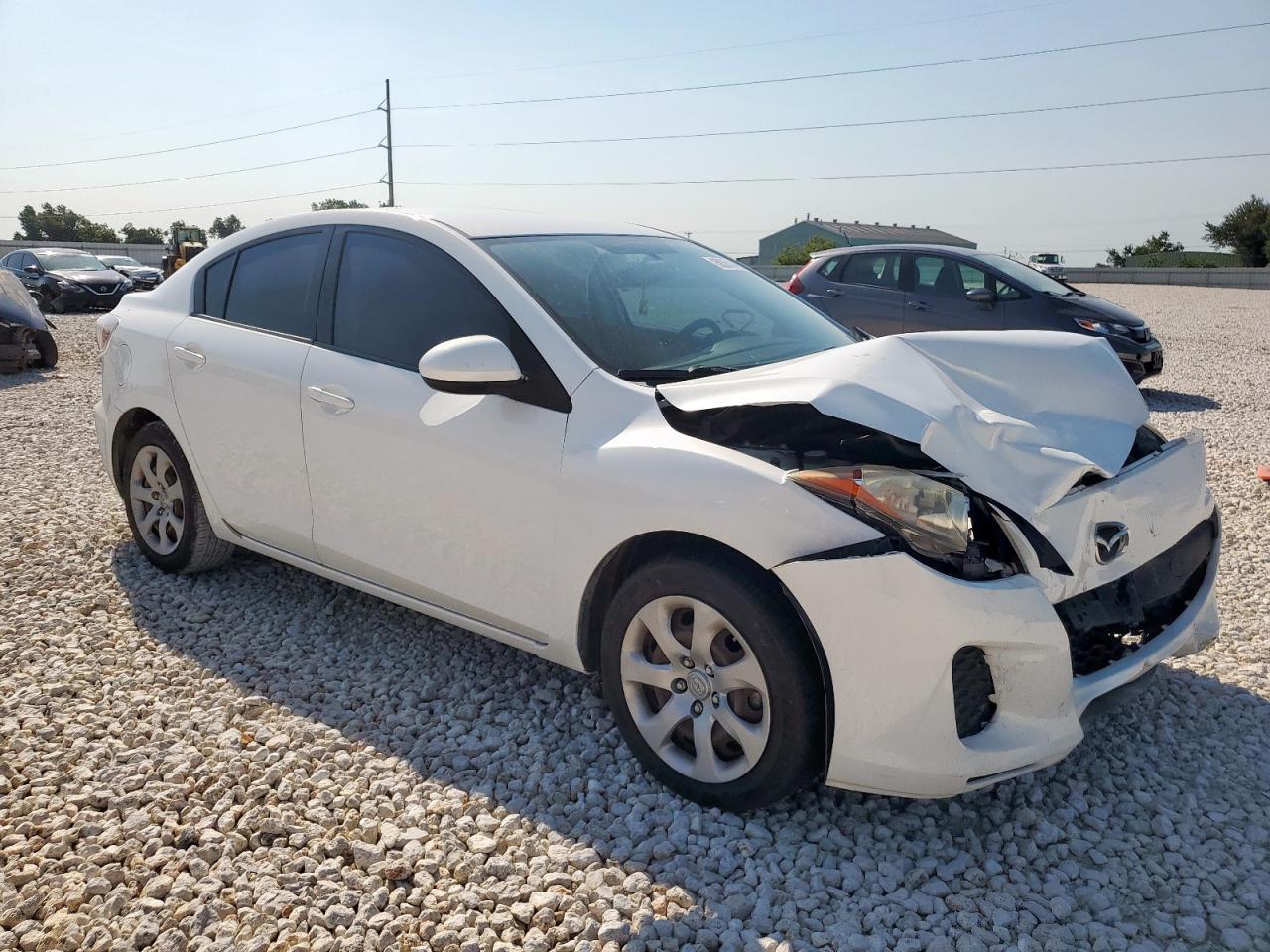 2013 Mazda 3 I - Image 4