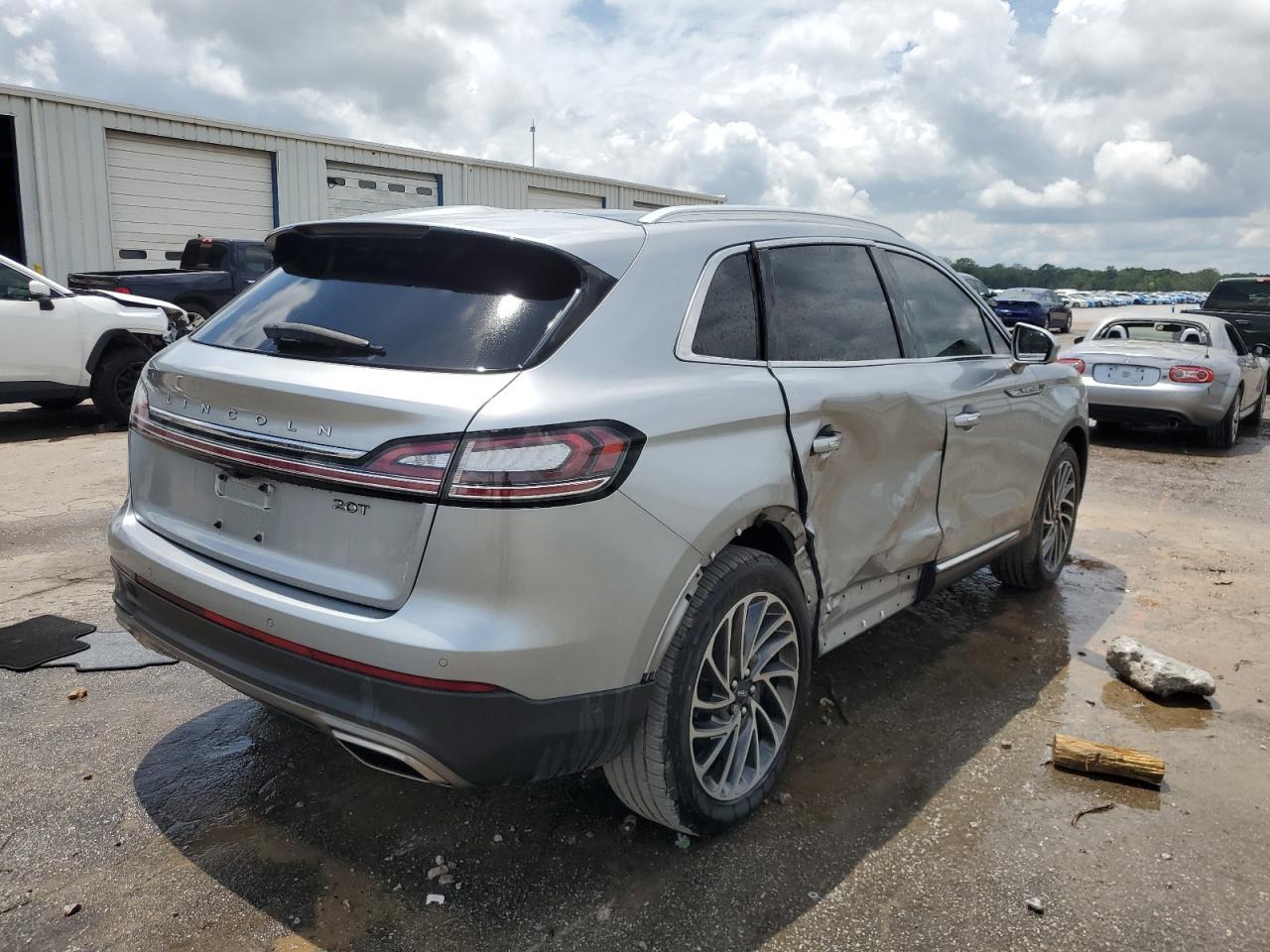 2020 Lincoln Nautilus Reserve - Фото 3