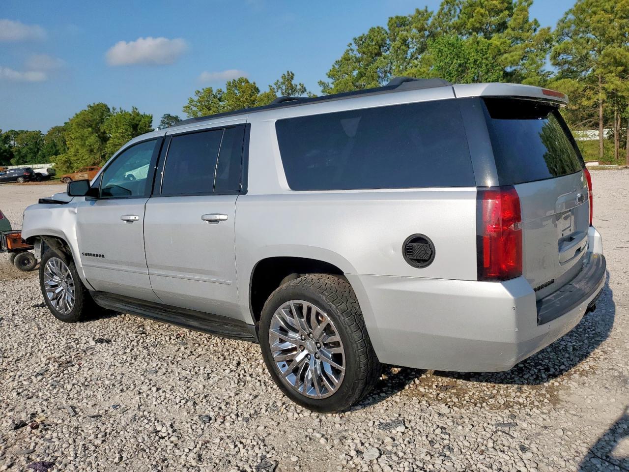 2019 Chevrolet Suburban K1500 Premier - Фото 2