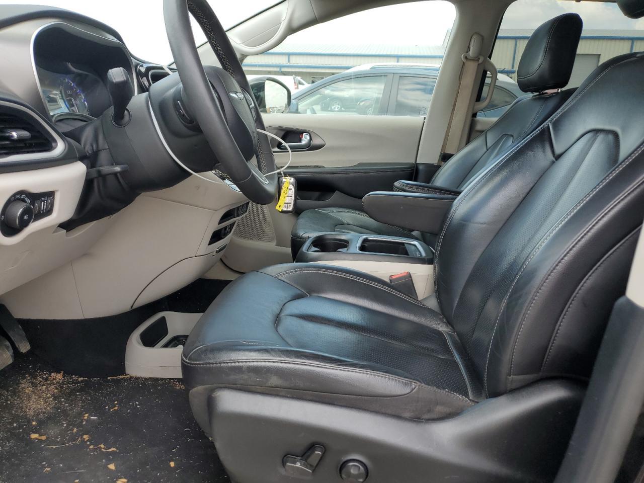2022 Chrysler Pacifica Touring L - Фото 7