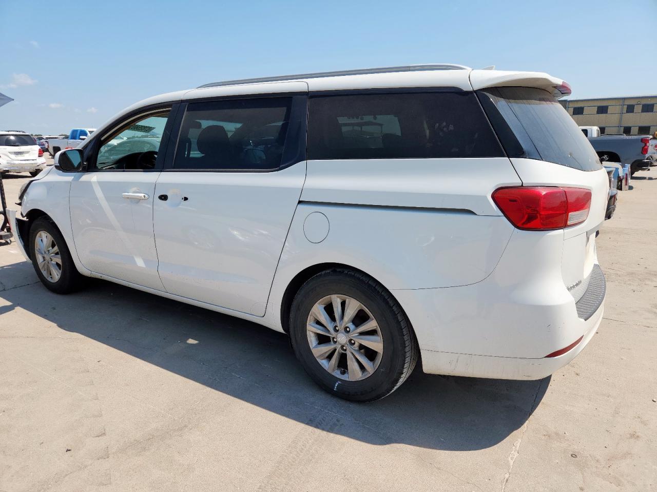 2015 Kia Sedona Lx - Фото 2