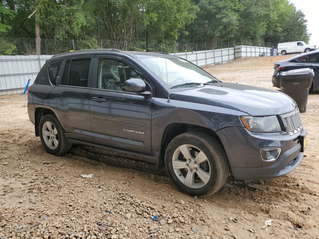 2015 Jeep Compass Latitude - Фото 4