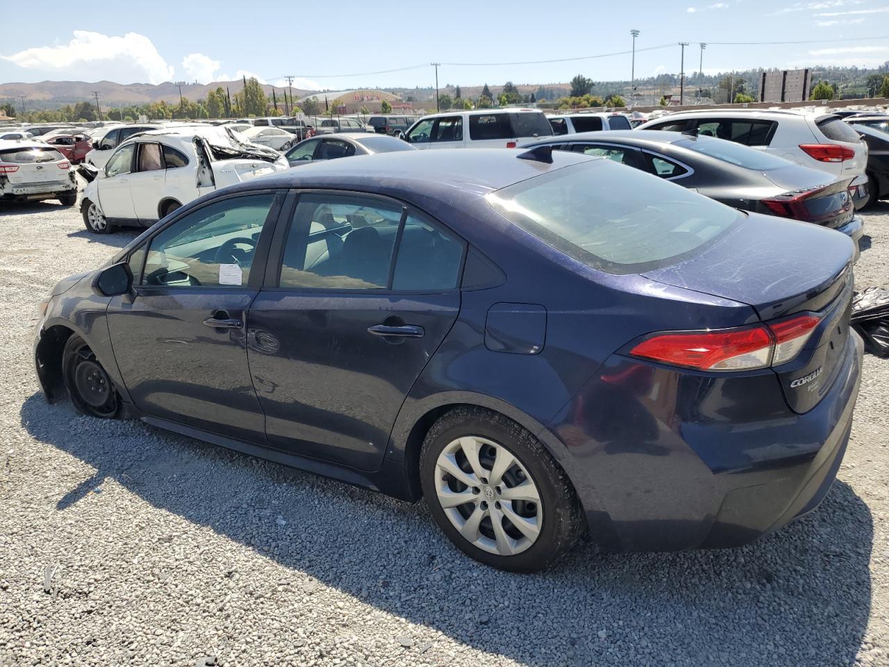 2022 Toyota Corolla Le - Image 2