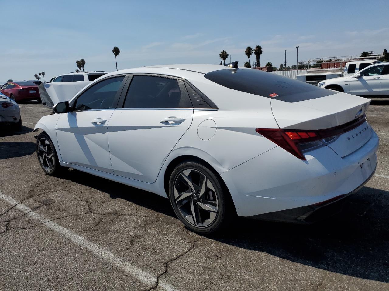 2023 Hyundai Elantra Limited - Image 2
