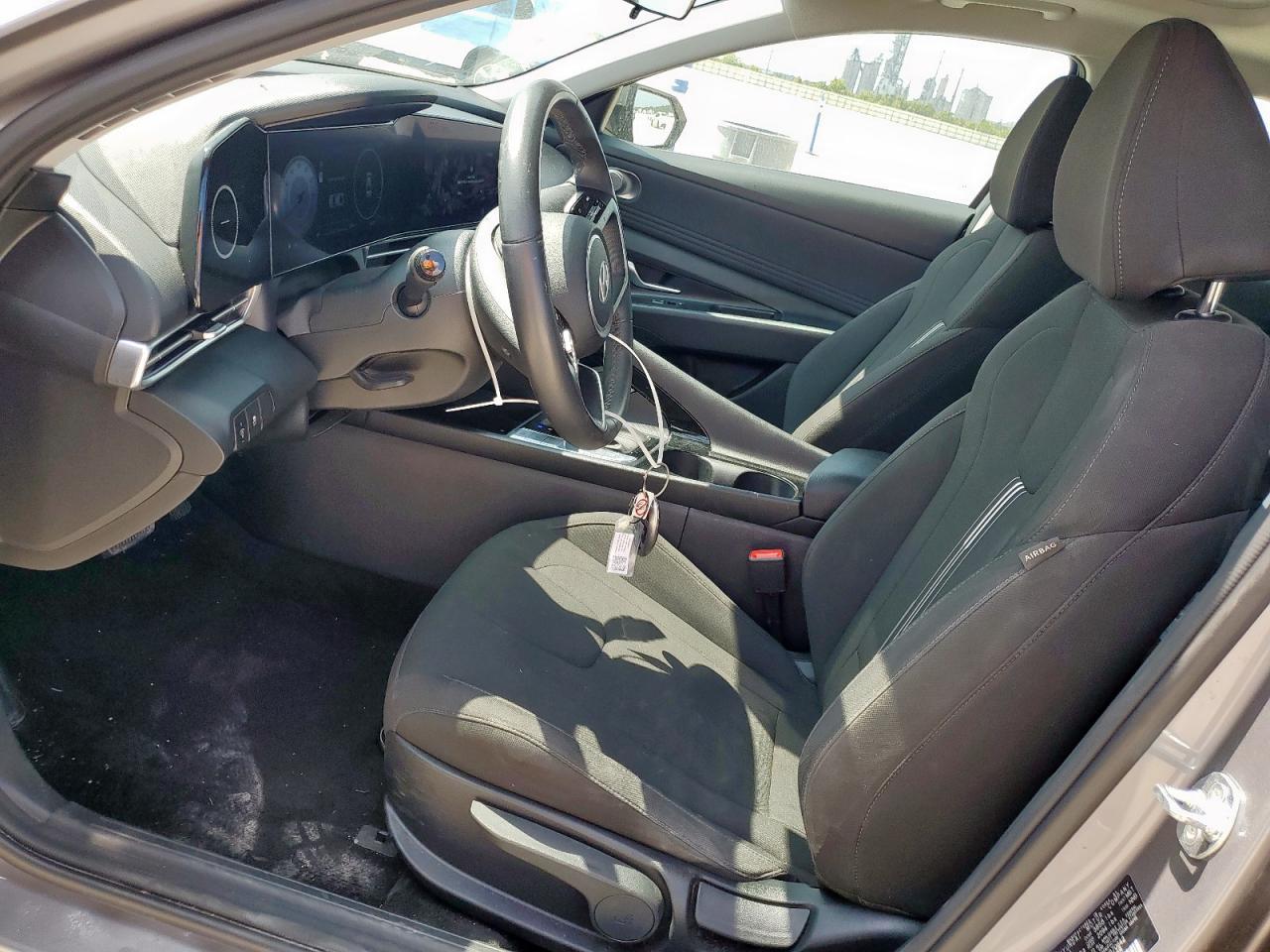 2025 Hyundai Elantra Sel - Фото 7