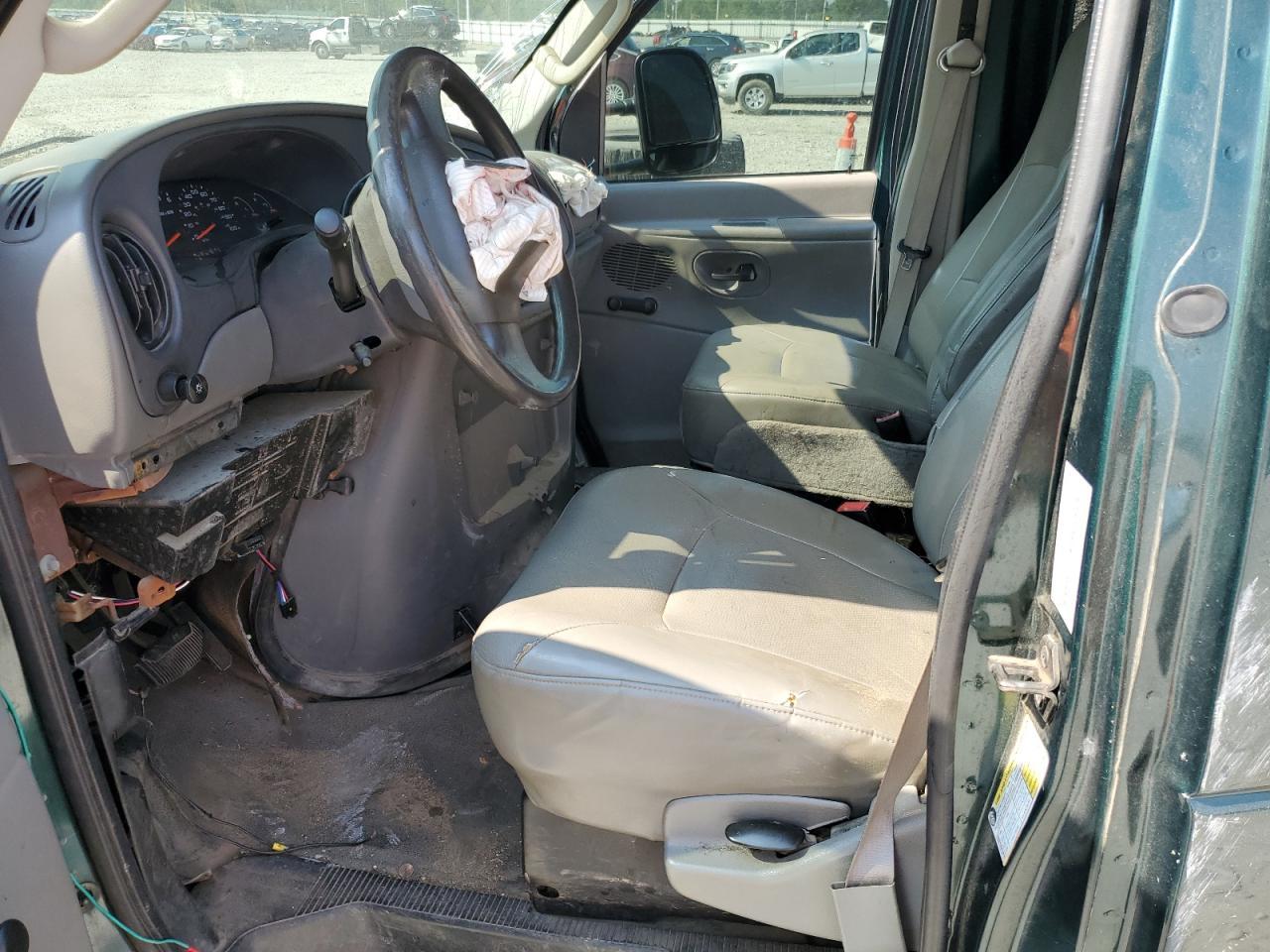 2008 Ford Econoline E250 Van - Фото 7