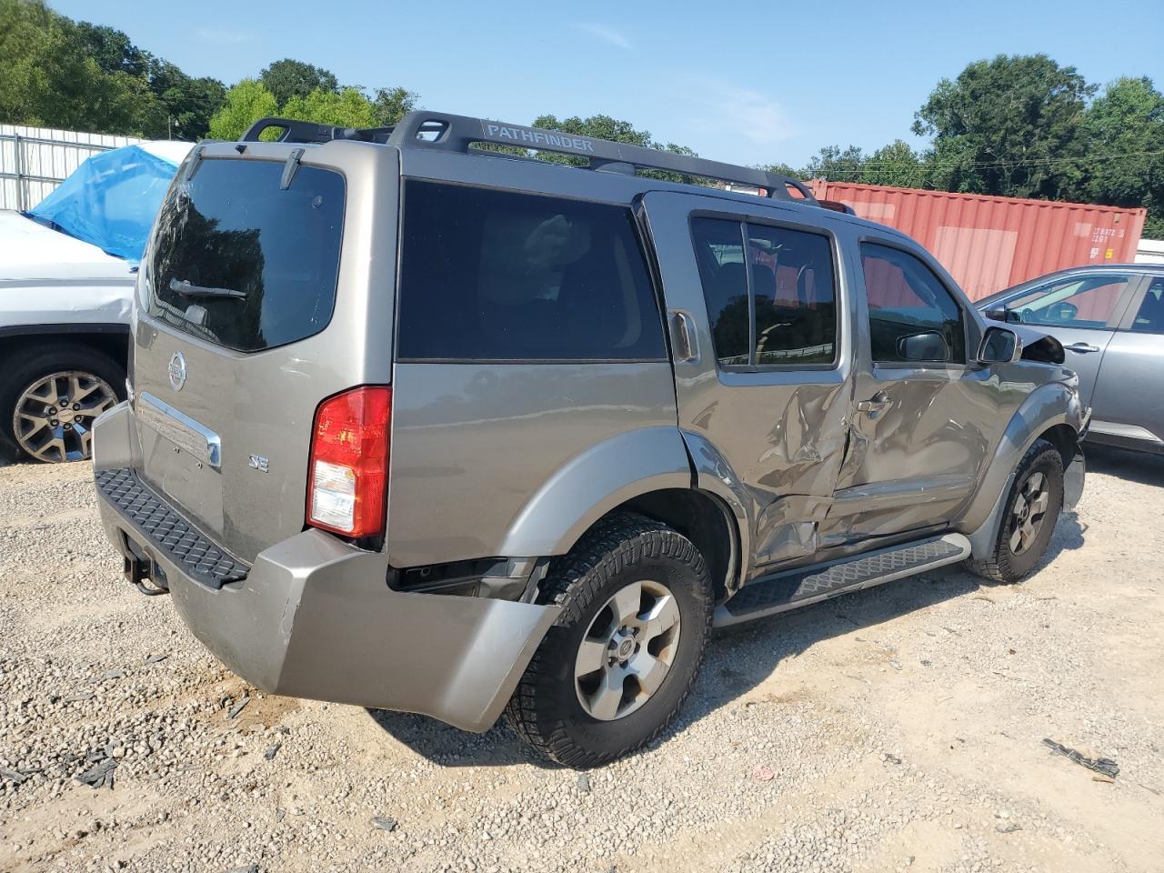 2007 Nissan Pathfinder Le - Image 3