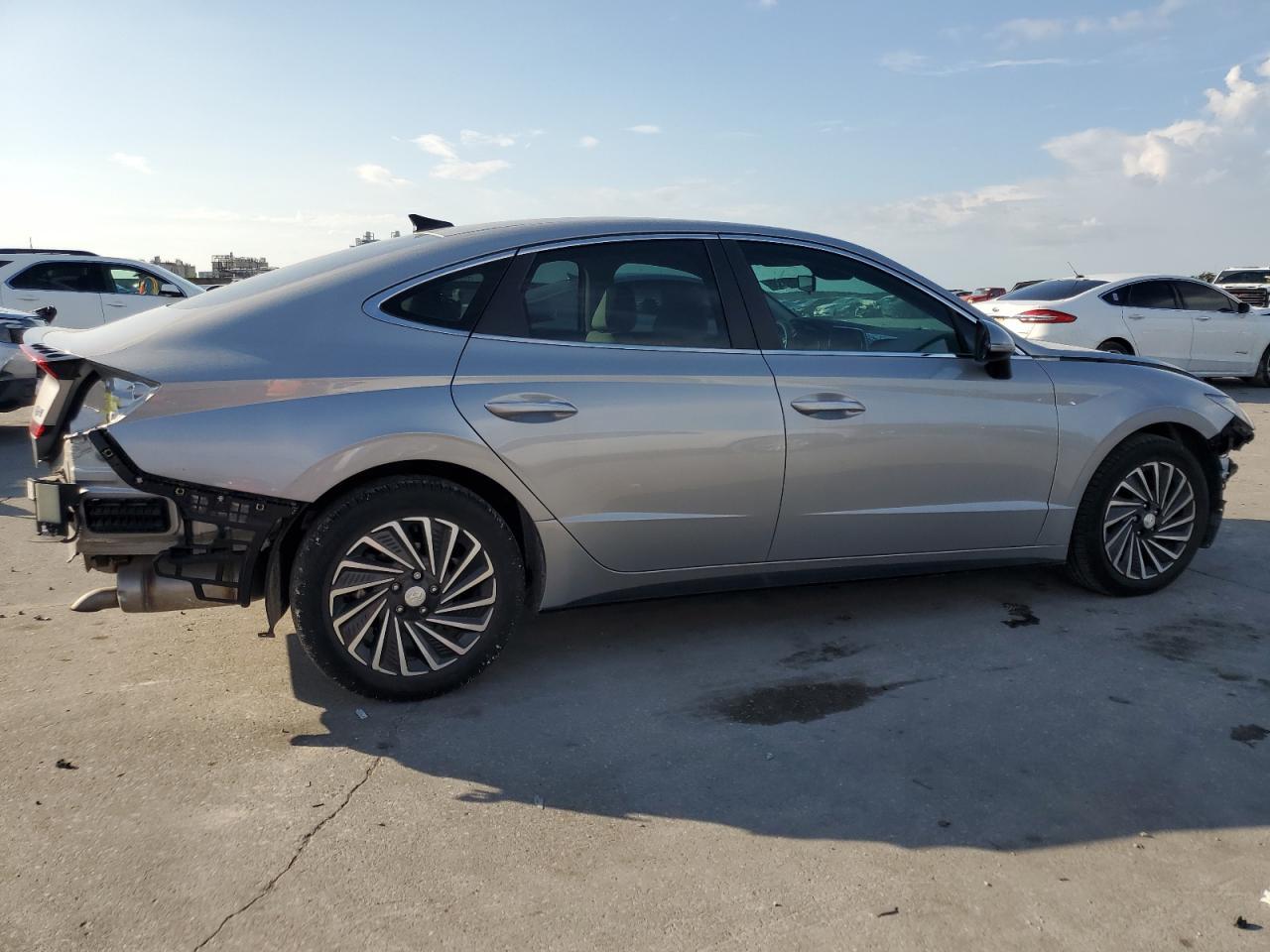 2023 Hyundai Sonata Hybrid - Фото 3