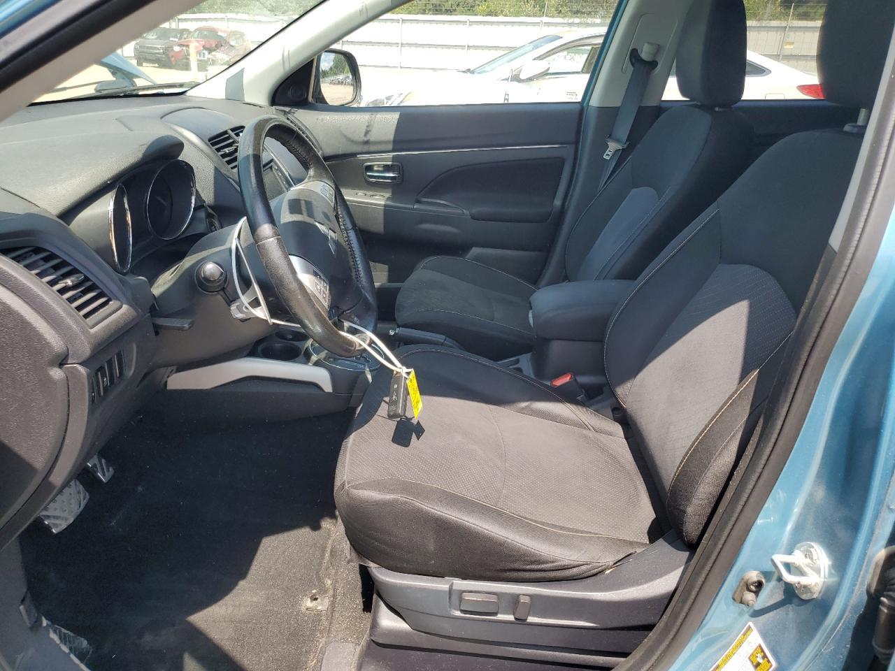 2013 Mitsubishi Outlander Sport Le - Image 7
