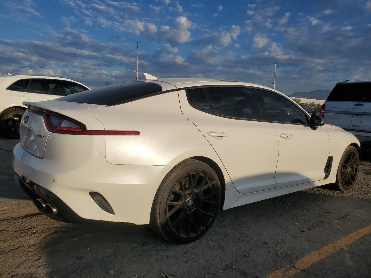 2019 Kia Stinger Gt2 - Image 3