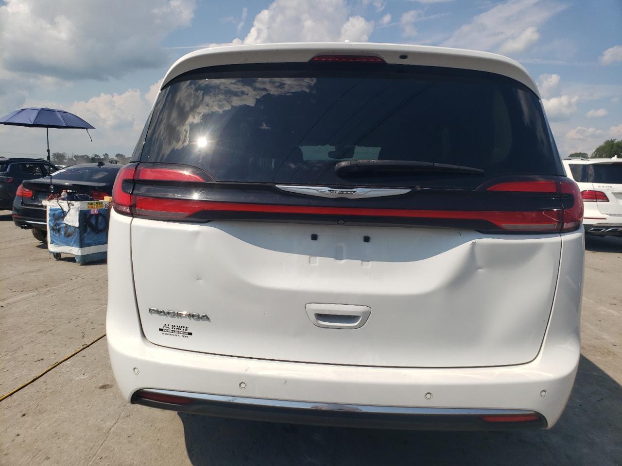 2022 Chrysler Pacifica Touring L - Фото 6
