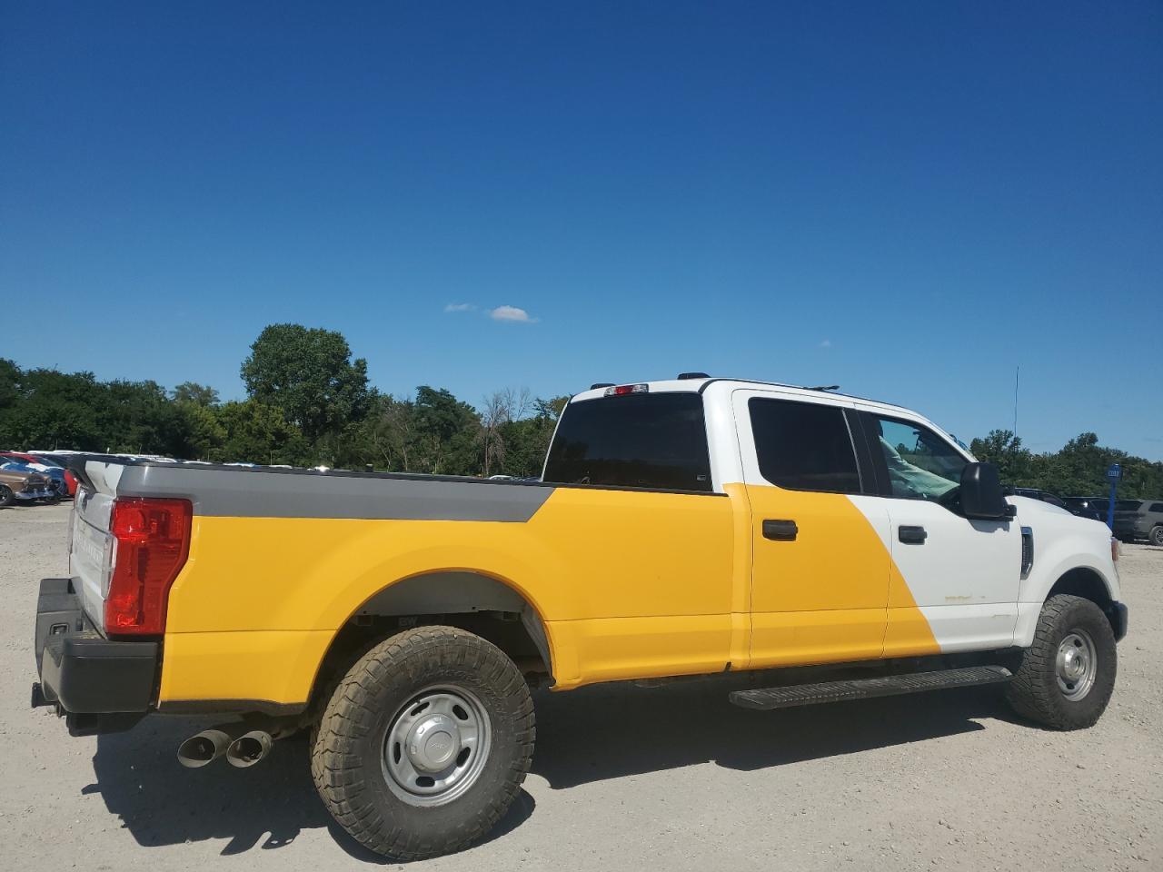 2021 Ford F250 Super Duty - Фото 3