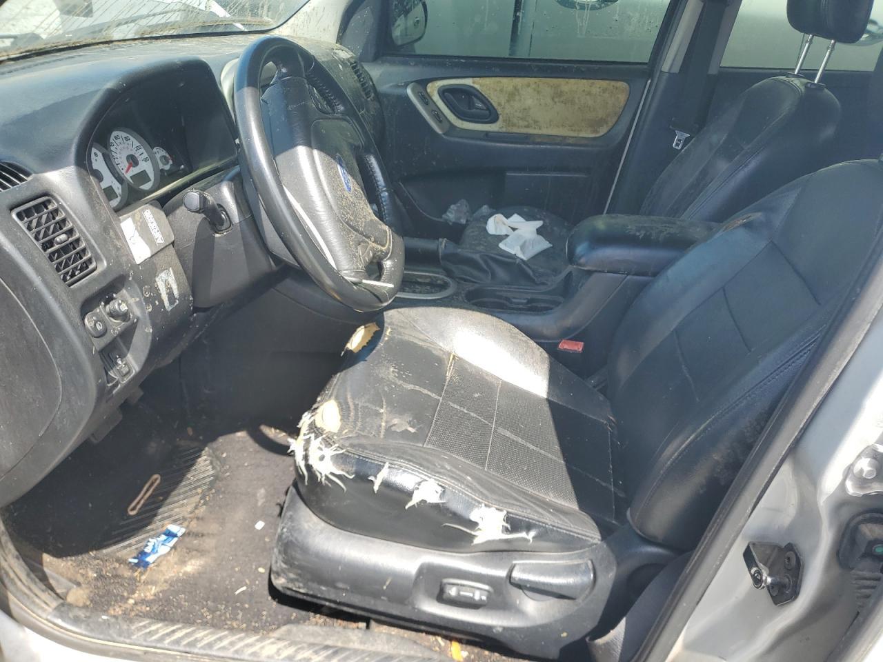 2005 Ford Escape Limited - Фото 7