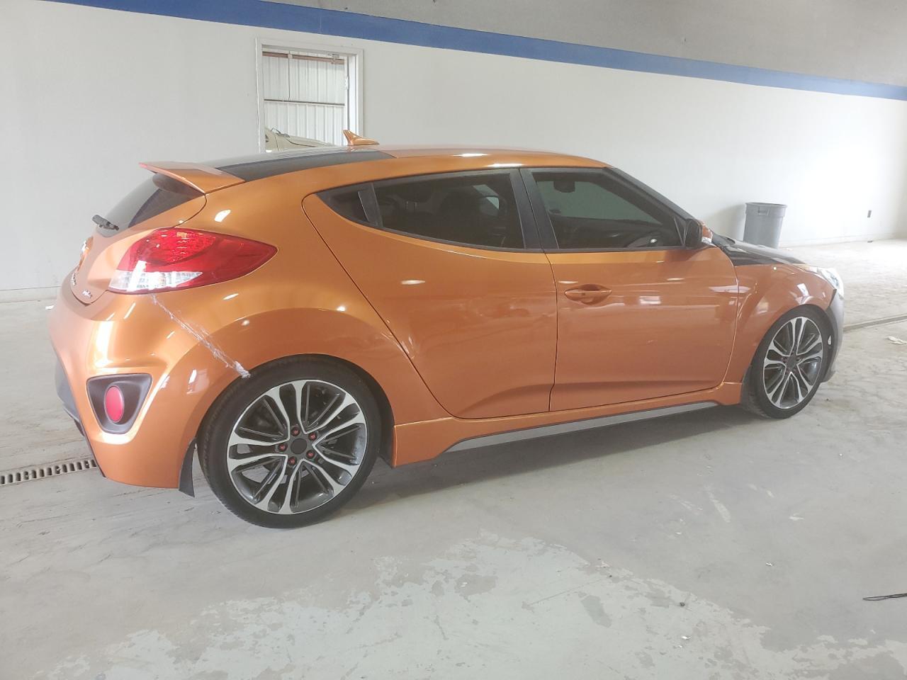 2015 Hyundai Veloster Turbo - Image 3