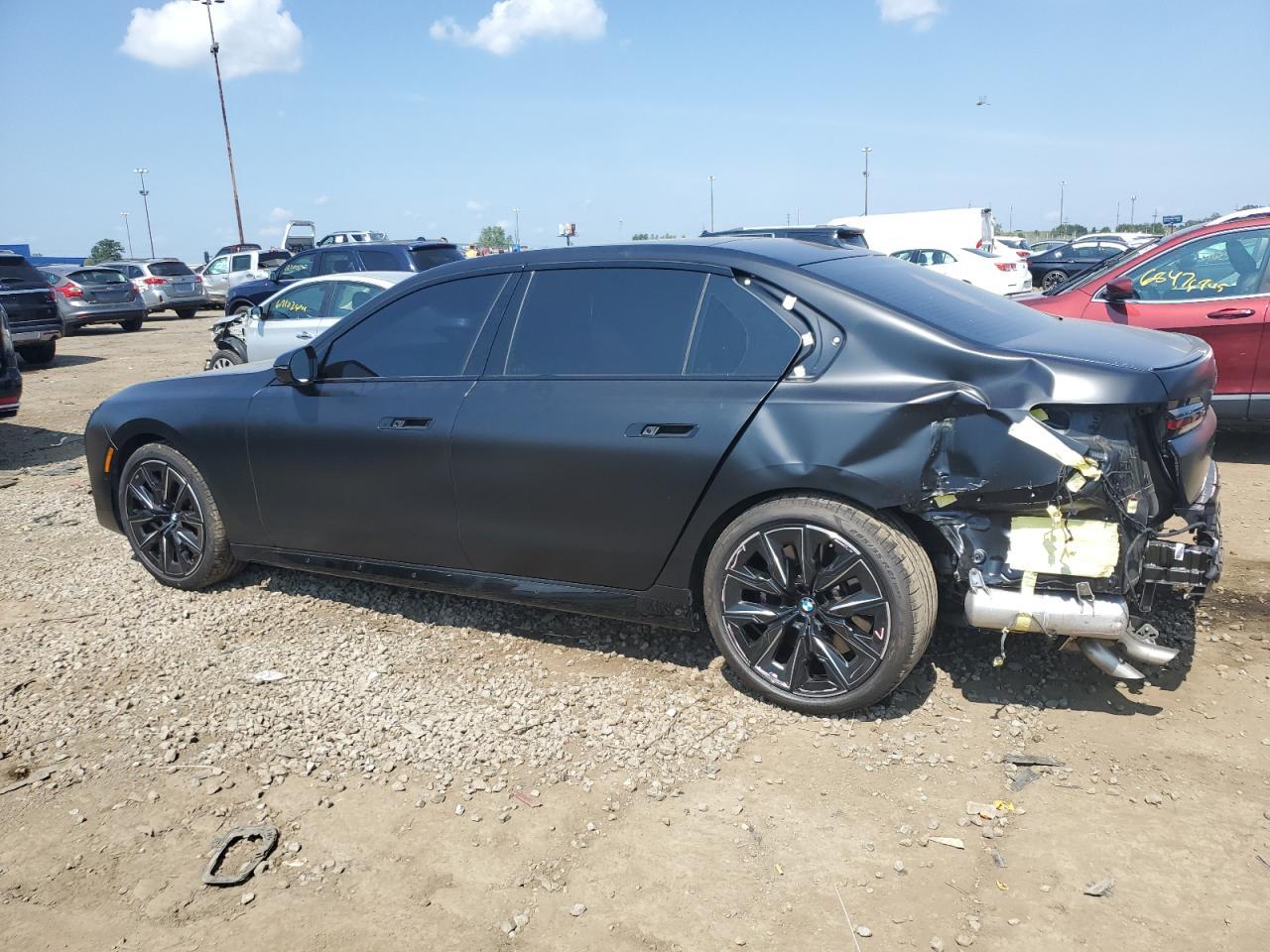 2024 BMW 760 Xi - Image 2