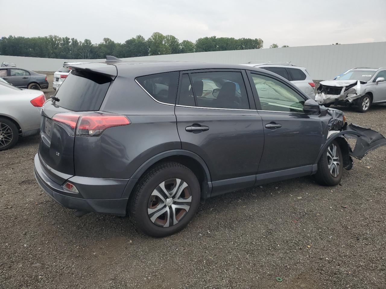 2018 Toyota Rav4 Le - Image 3