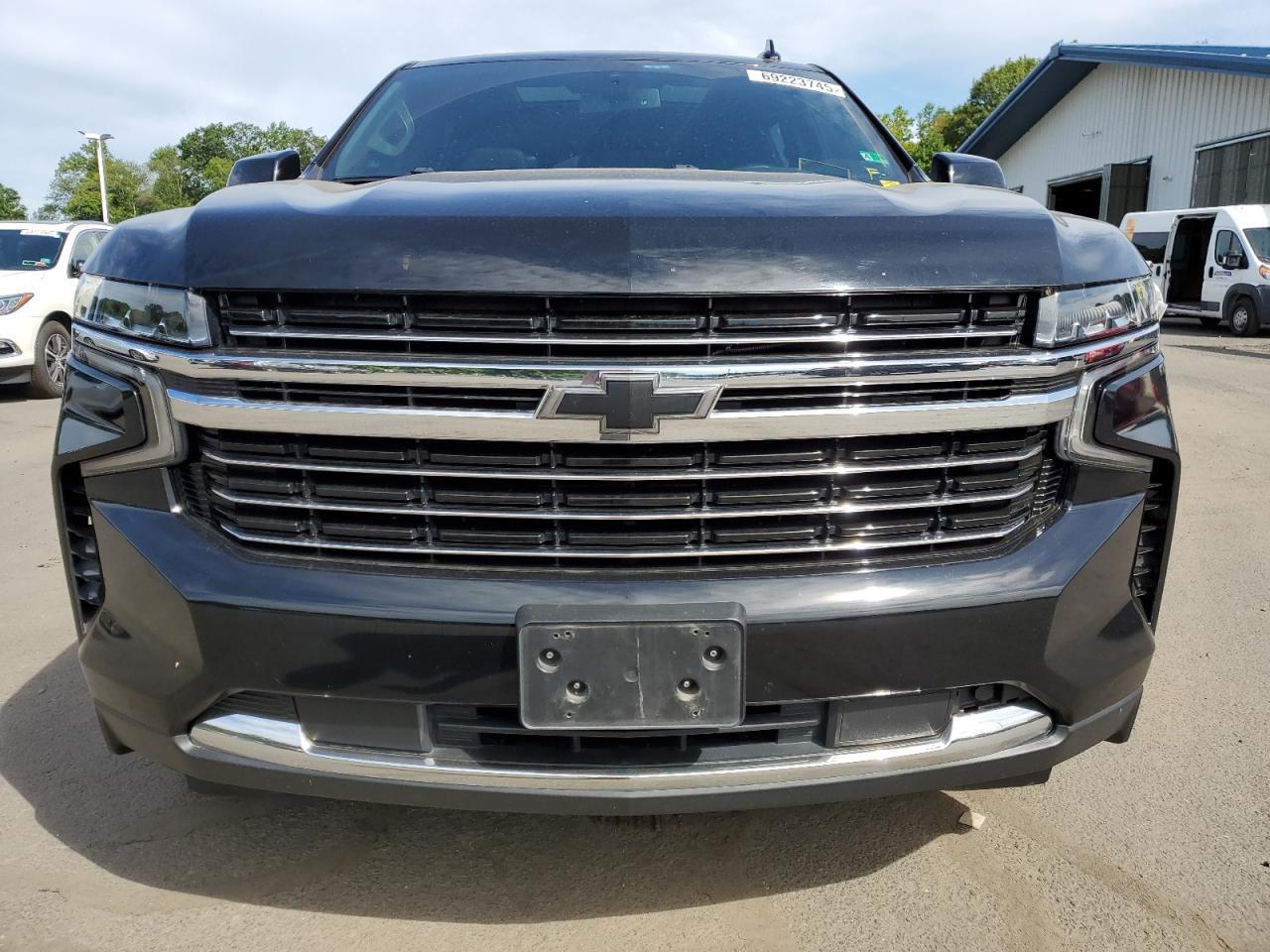 2021 Chevrolet Suburban K1500 Lt - Image 5