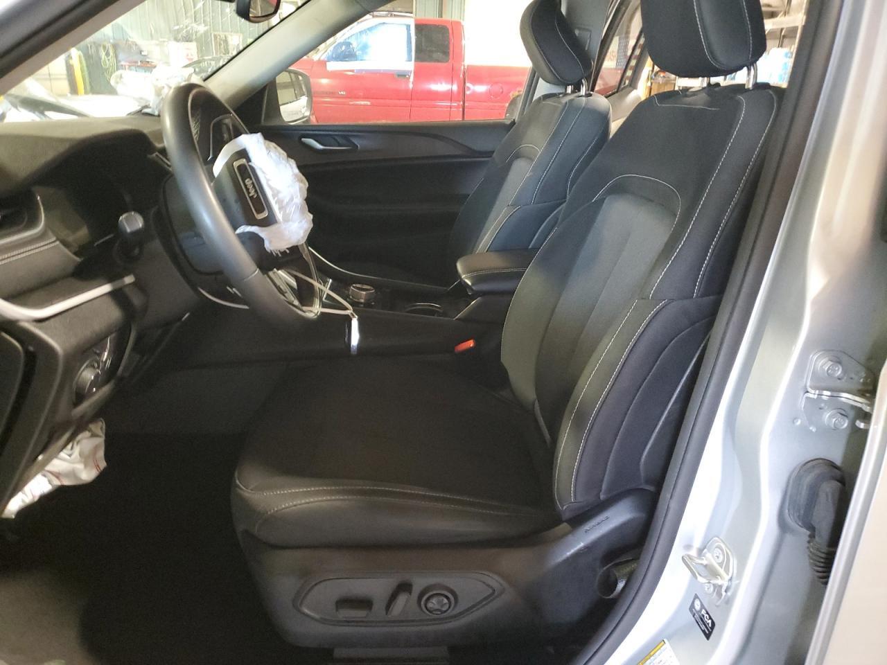 2023 Jeep Grand Cherokee L Laredo - Фото 7