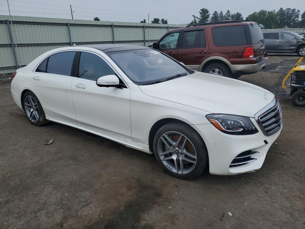 2020 Mercedes-Benz S 560 4Matic - Фото 4