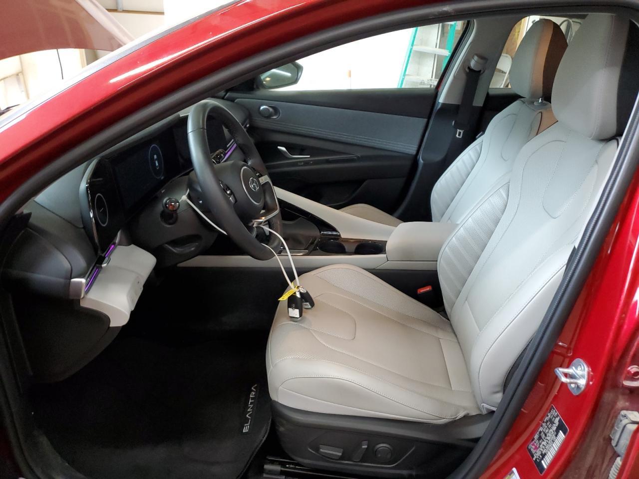 2023 Hyundai Elantra Limited - Image 7