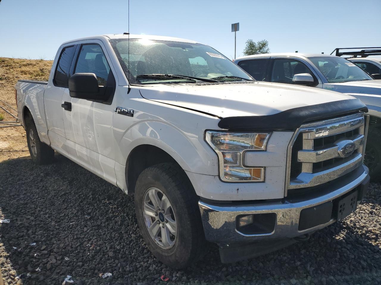 2017 Ford F150 Super Cab - Image 4