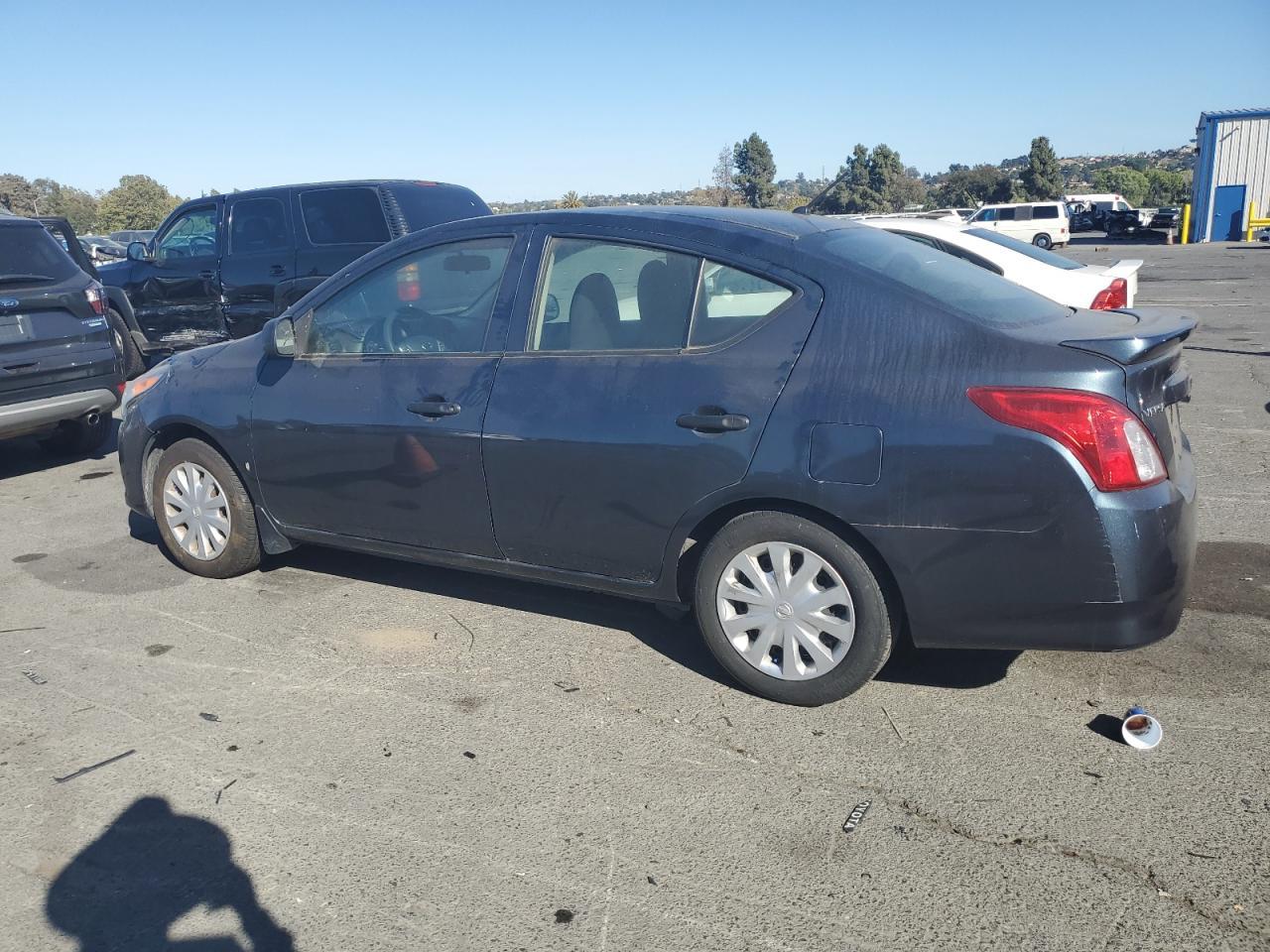 2015 Nissan Versa S - Image 2