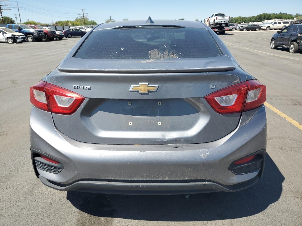2018 Chevrolet Cruze Lt - Image 6