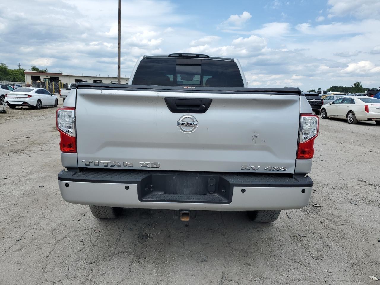2017 Nissan Titan Xd Sl - Image 6