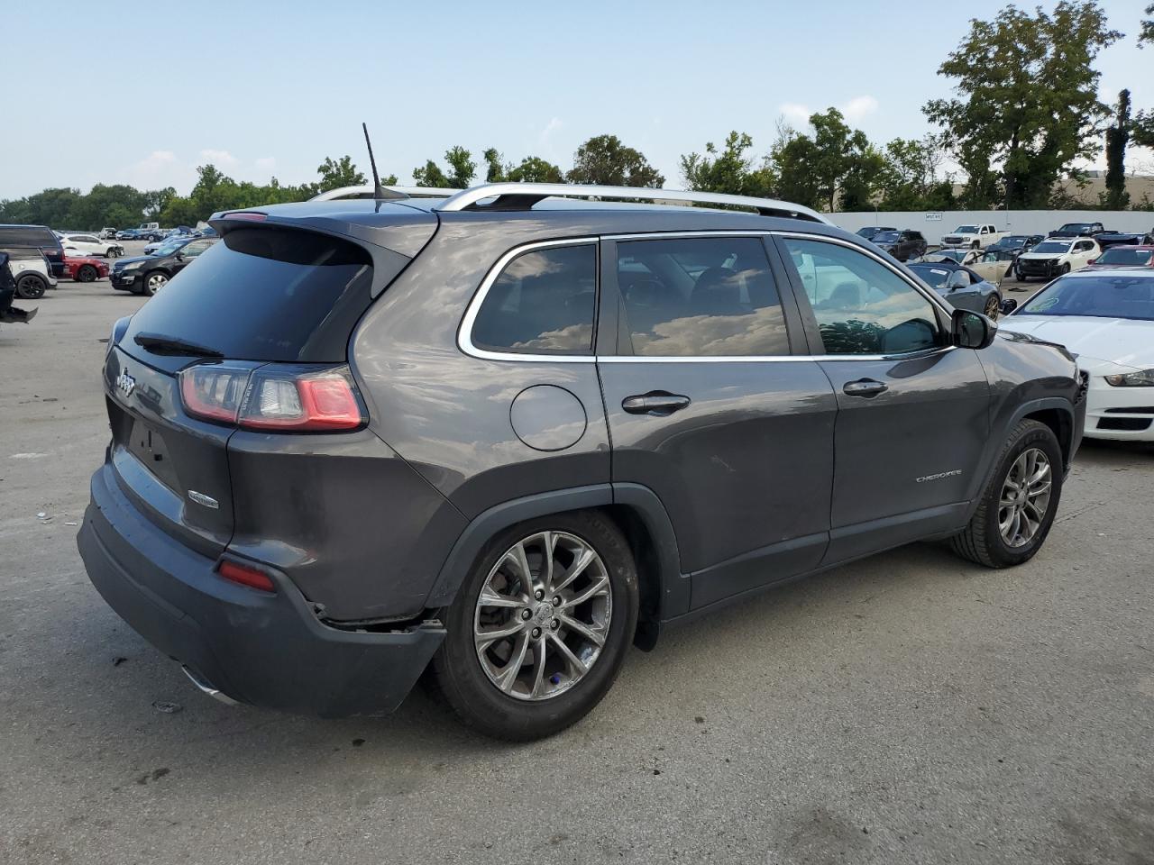 2019 Jeep Cherokee Latitude Plus - Фото 3