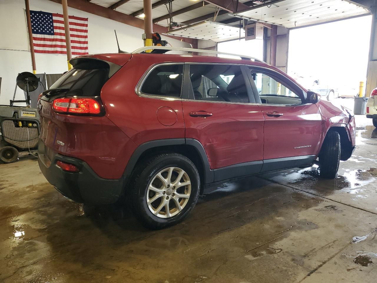 2017 Jeep Cherokee Latitude - Image 3