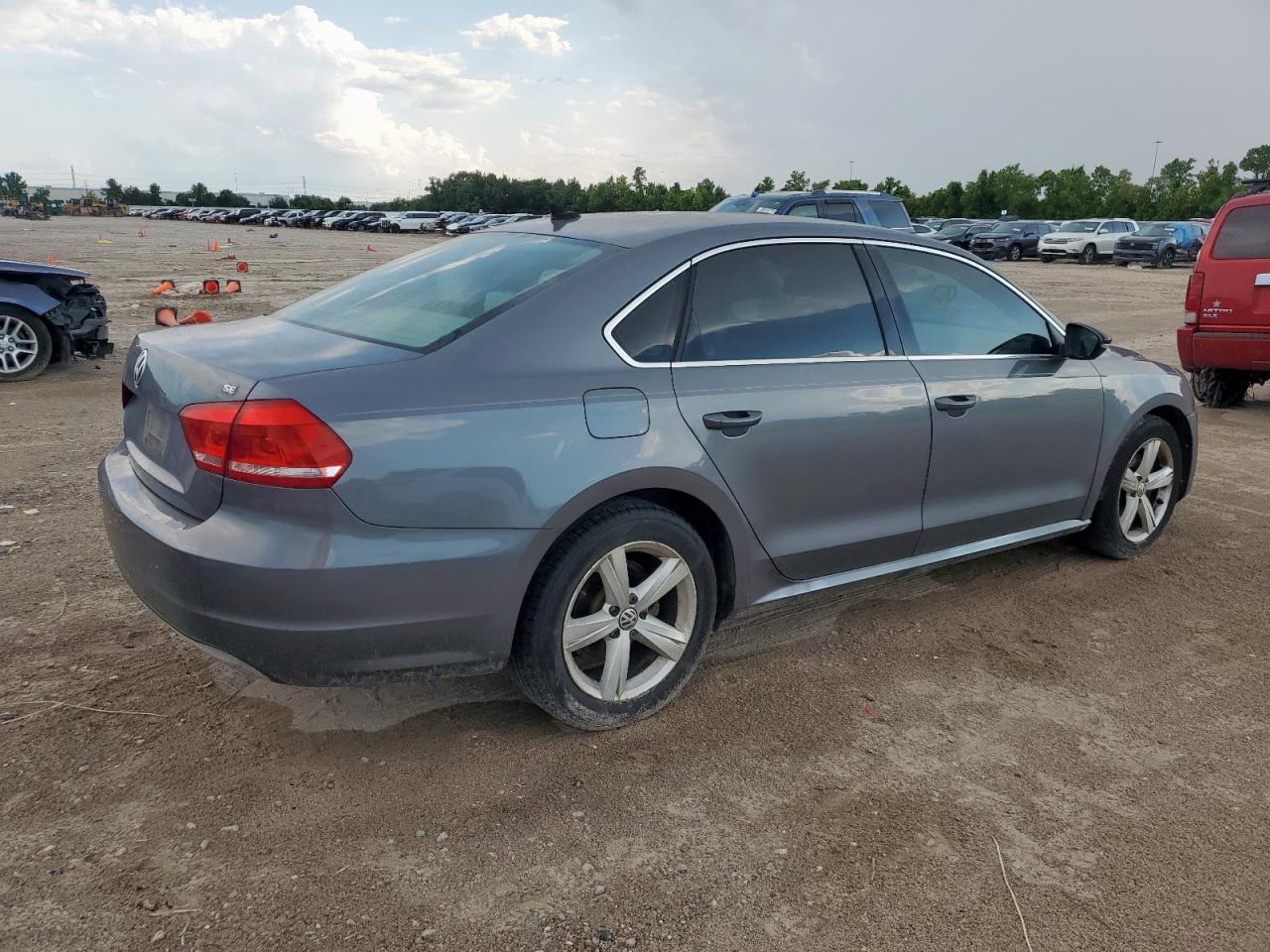 2012 Volkswagen Passat Se - Фото 3