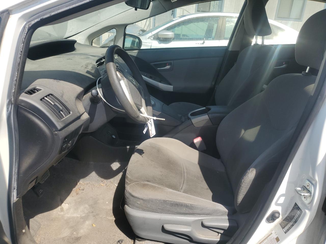 2013 Toyota Prius - Фото 6