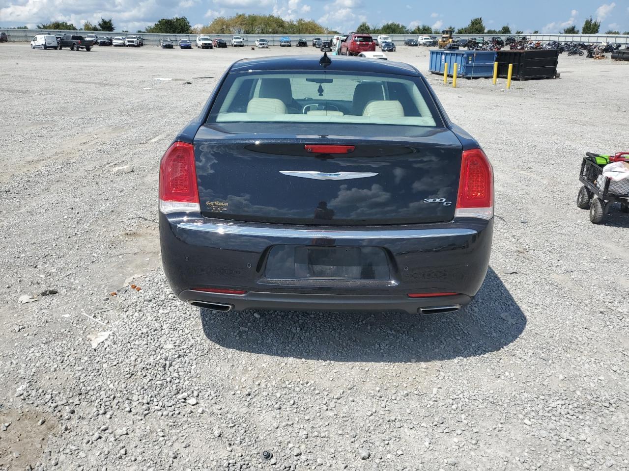2015 Chrysler 300C - Фото 6