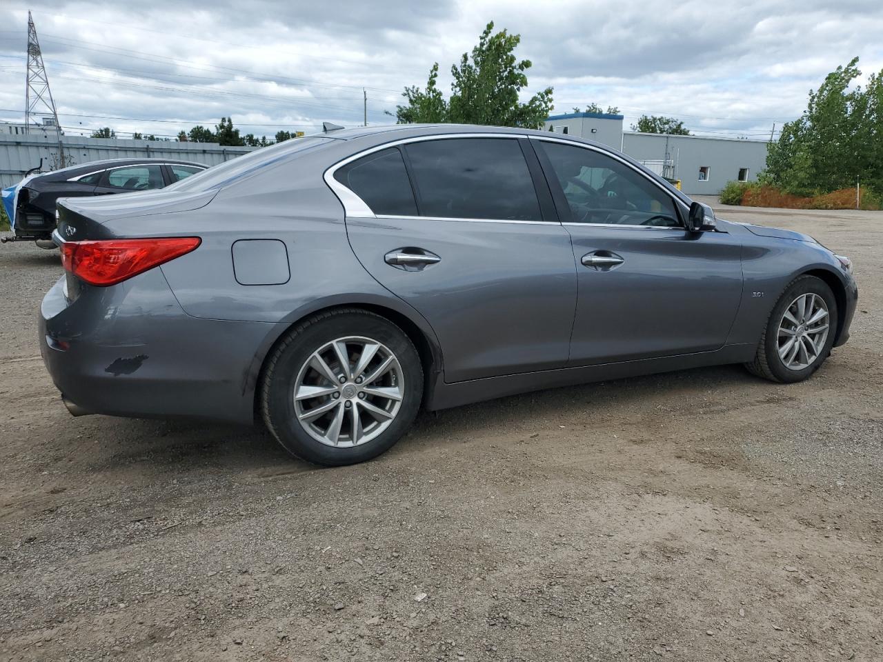 2017 Infiniti Q50 Premium - Image 3