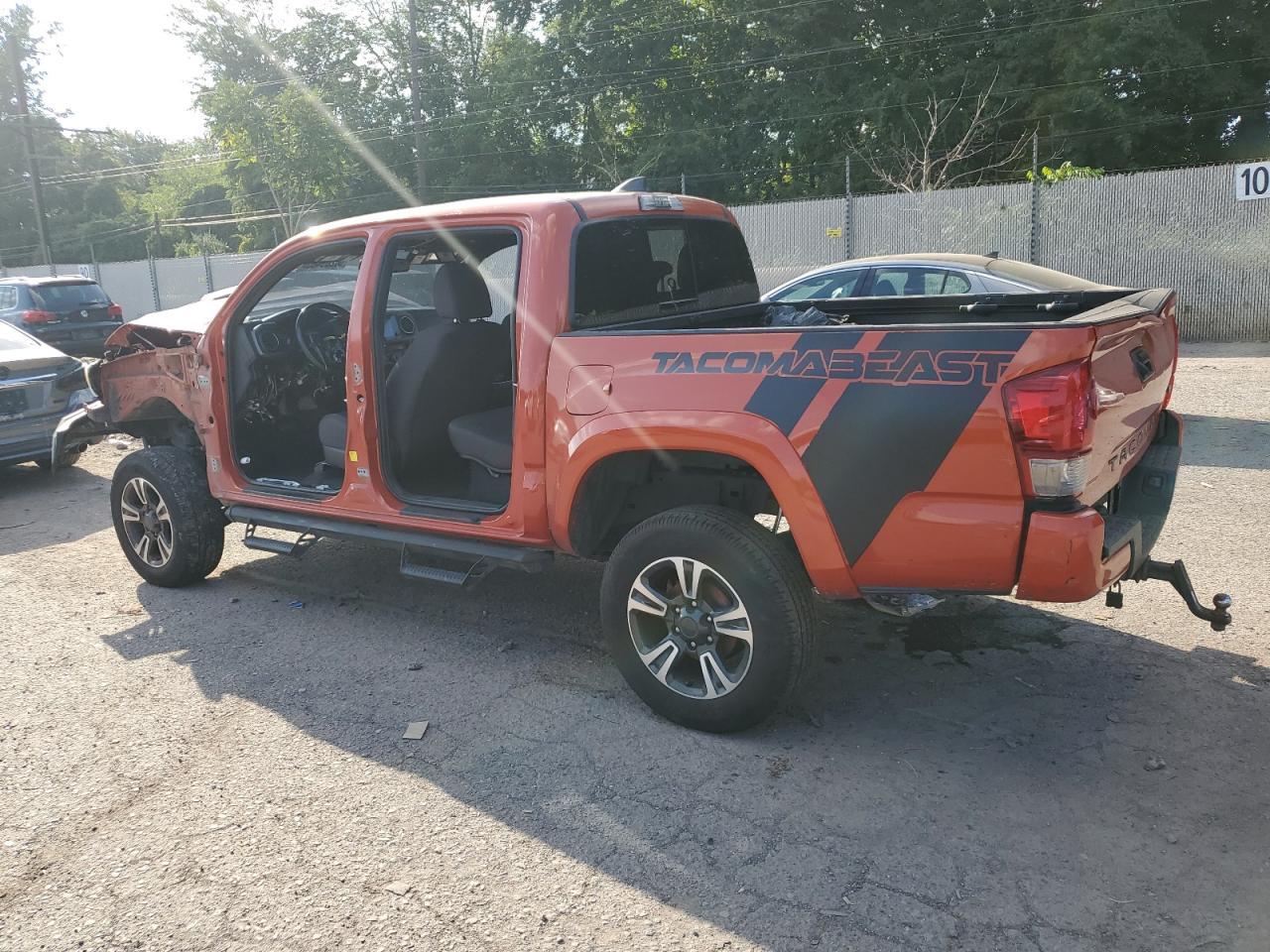 2017 Toyota Tacoma Double Cab - Image 2