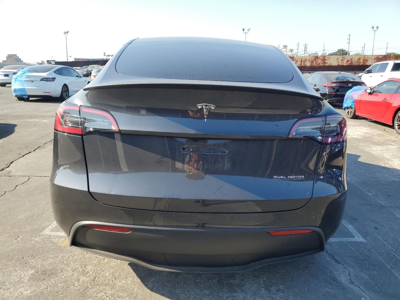 2025 Tesla Model Y - Image 6