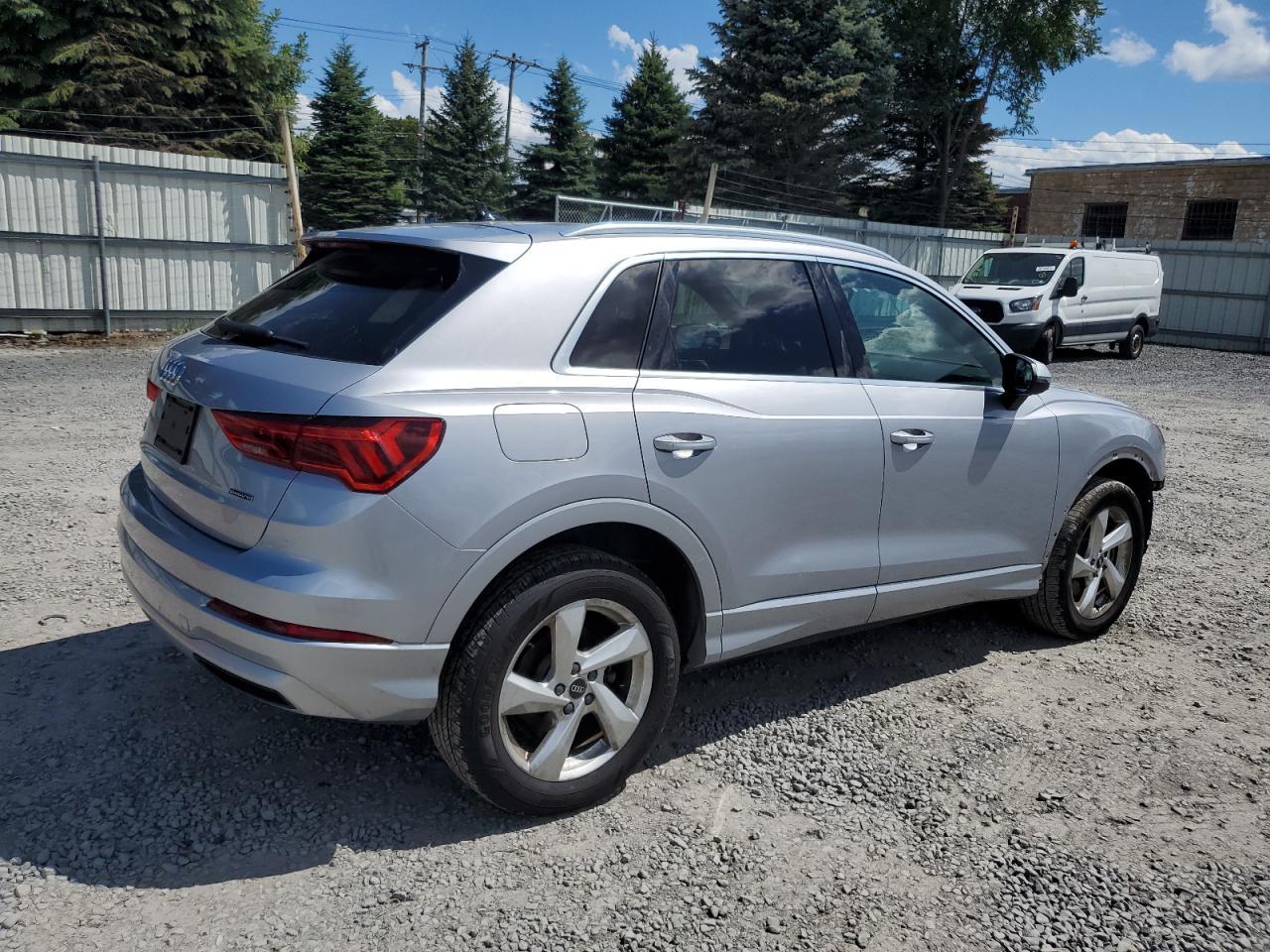 2021 Audi Q3 Premium 40 - Фото 3