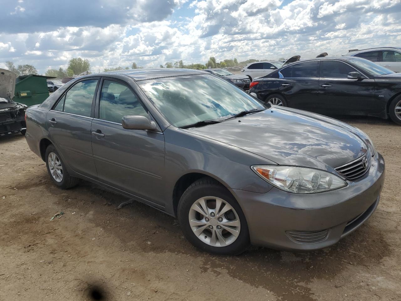 2005 Toyota Camry Le - Image 4