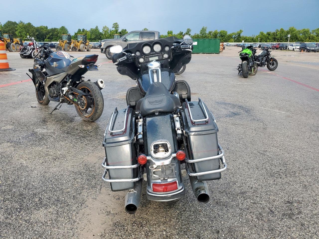 2009 Harley-Davidson Flhtcu - Фото 4