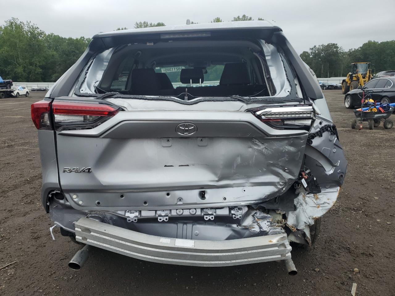 2021 Toyota Rav4 Le - Фото 6