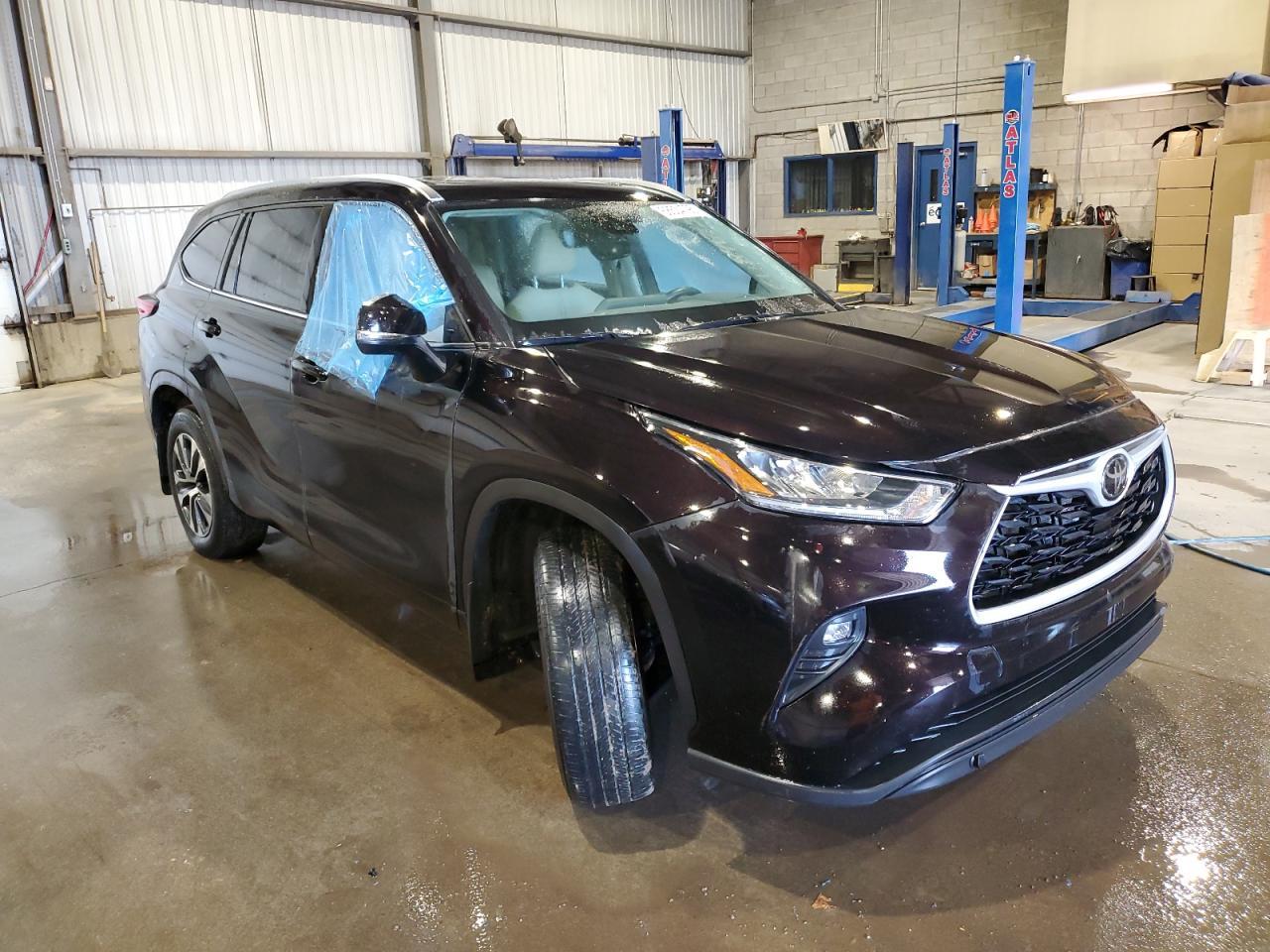 2021 Toyota Highlander Xle - Image 4