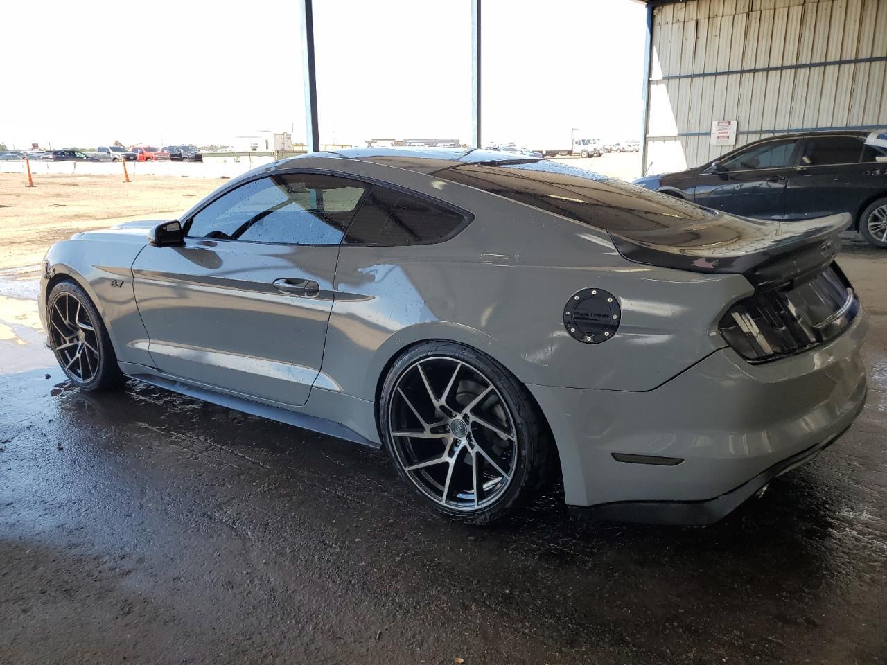 2015 Ford Mustang - Фото 2
