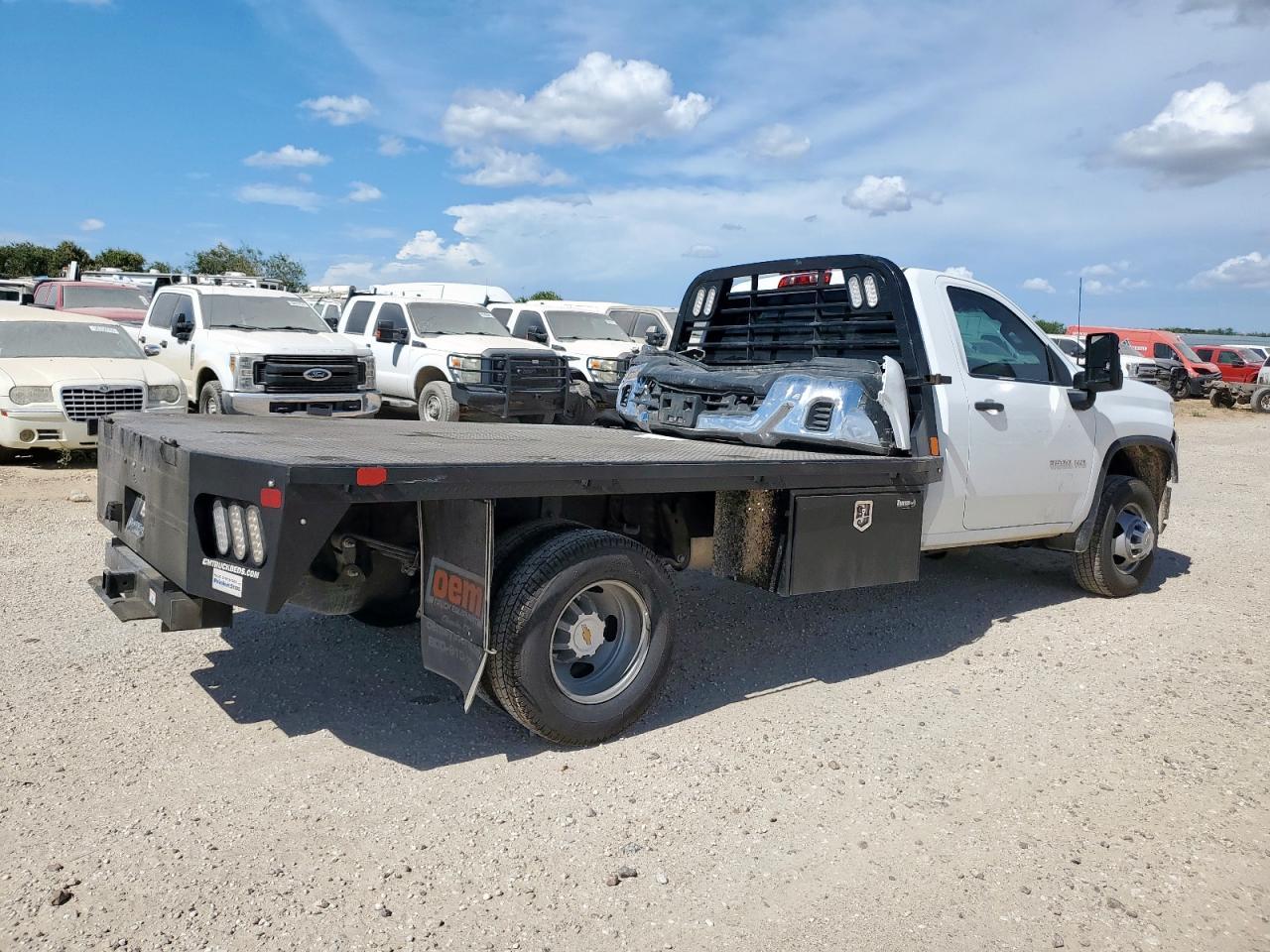 2024 Chevrolet Silverado C3500 - Image 3