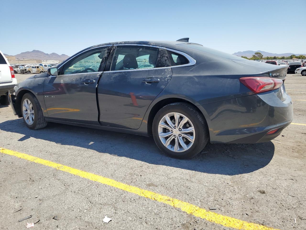 2020 Chevrolet Malibu Lt - Image 2