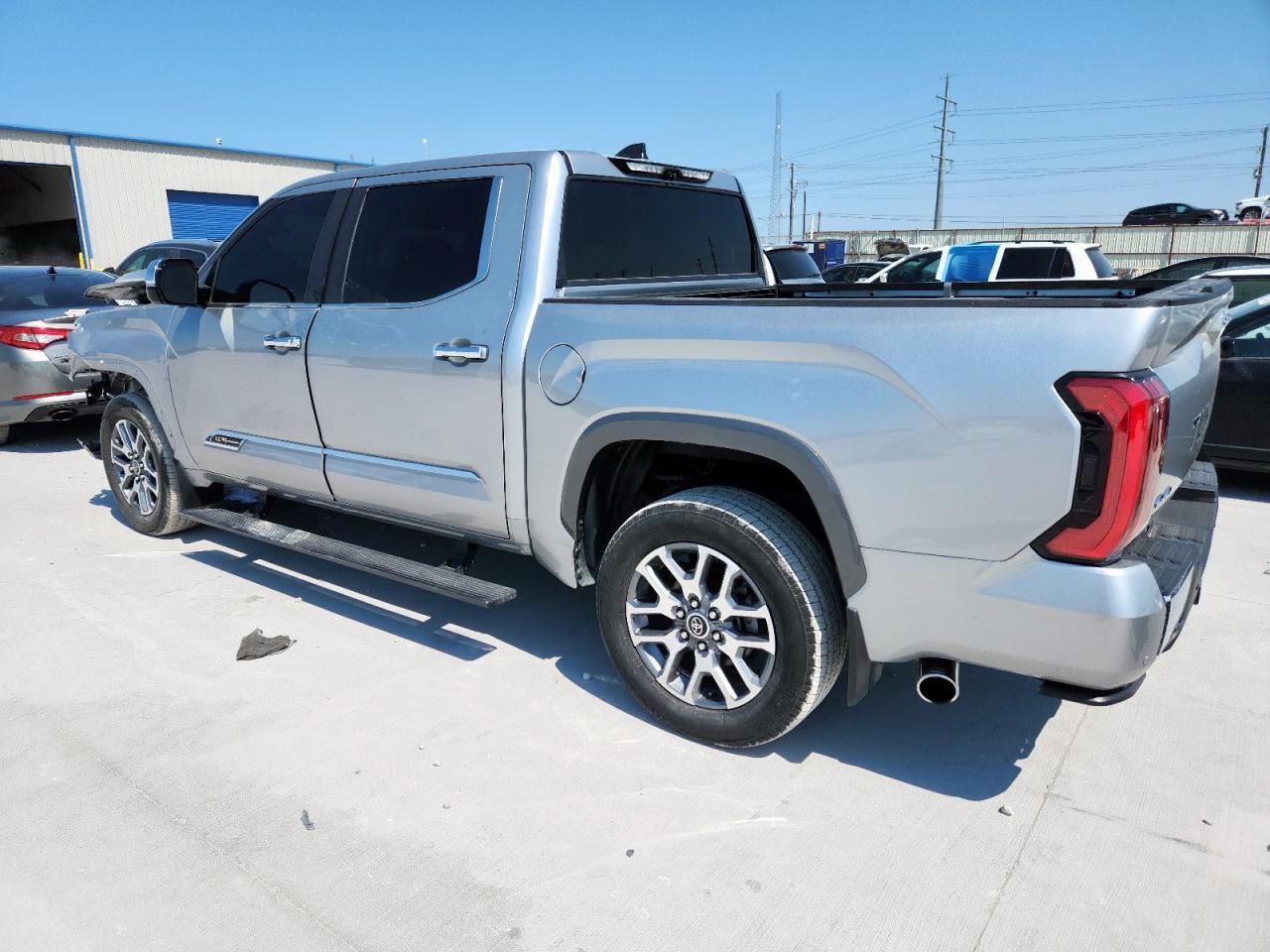 2024 Toyota Tundra Crewmax Platinum - Фото 2